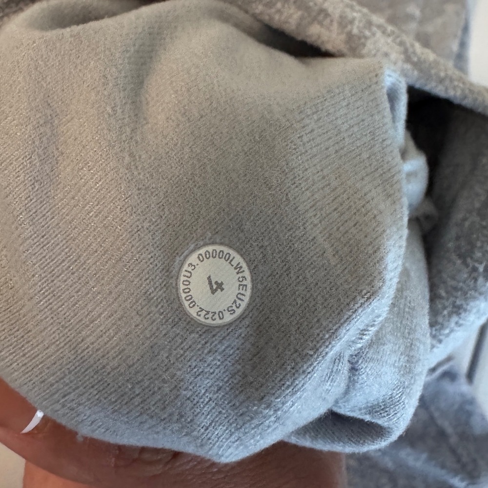 Lululemon Scuba High Rise Jogger Grey Floral Camo Sweatpants Size 4 LW5EU2S hh - Picture 5 of 7